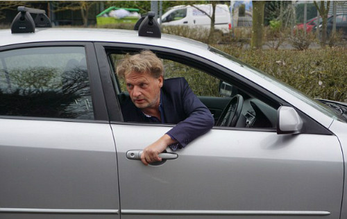 huong dan mo cua xe o to an toan