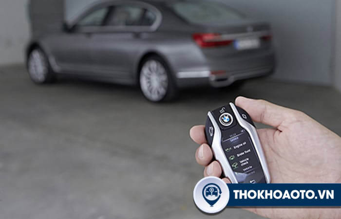 Cầm chìa khóa thông minh