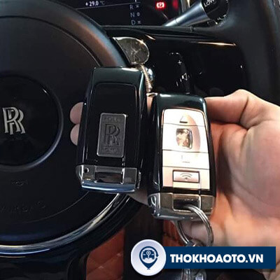 làm chìa khóa ô tô điều khiển từ xa