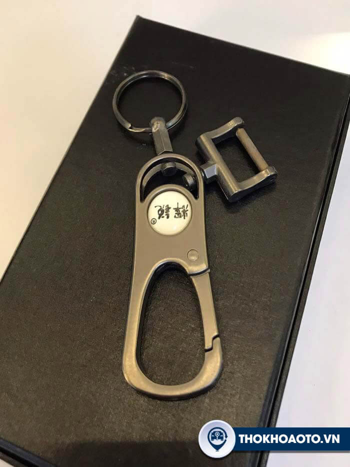 Móc treo chìa khóa làm bằng kim loại