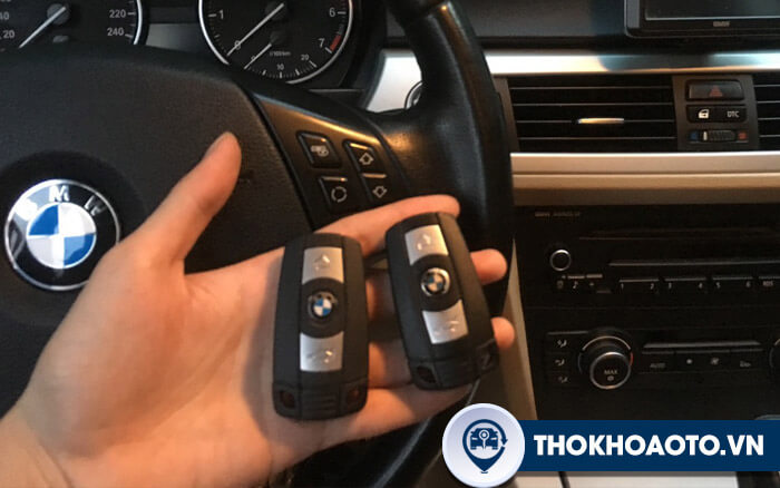 Làm chìa khóa BMW giá bao nhiêu?