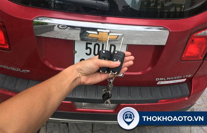 Làm chìa khóa remote xe Orlando tại Thợ Khóa Ô Tô