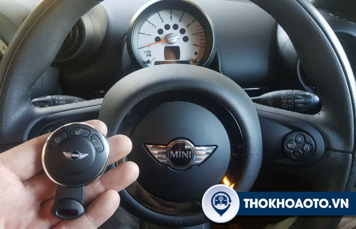 Chìa khóa xe Mini