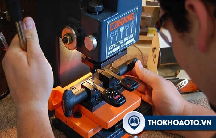 Chìa khóa mercedes