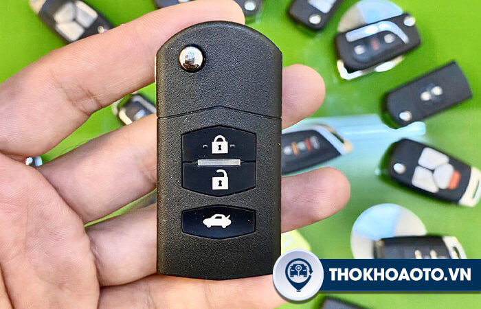 chìa khóa gập ô tô
