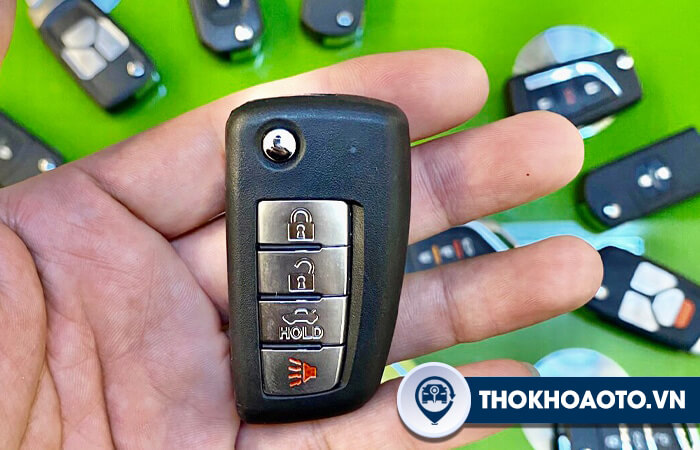 Hình 9: Chìa gập dành cho Nissan: Sunny, Navara...- 4 nút (mẫu mới)