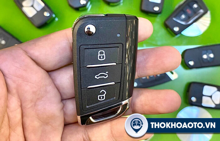 Hình 16: Mẫu chìa gập B15 3 nút