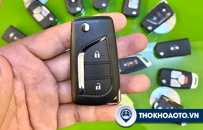 Hình 17: Mẫu chìa gập B13 2 nút