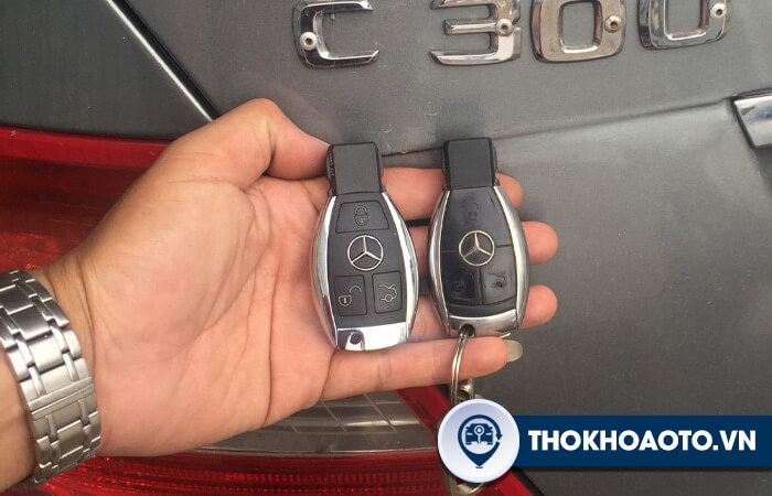 Làm chìa khóa xe Mercedes - Thợ Khóa Ô Tô